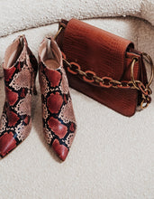 Load image into Gallery viewer, Croc-Effect Chunky Chain Link Shoulder
By Charles & Keith - Preloved Designer Consignment