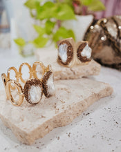 Load image into Gallery viewer, Georgia Baroque Pearl Luxe Gold Cuff