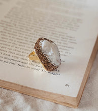 Load image into Gallery viewer, Selina Baroque Pearl Oversized Ring
