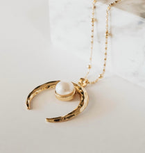 Load image into Gallery viewer, Gold Crescent Moon Necklace
