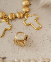 Load image into Gallery viewer, Celina Oversized Gold Ring
