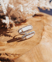 Load image into Gallery viewer, Preorder ]Biwa White Pearl Statement Ring Silver
