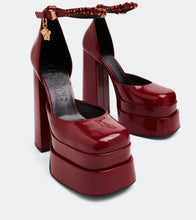 Load image into Gallery viewer, VERSACE Pumps Burgandy - Size 38 Preloved Designer Consignment
